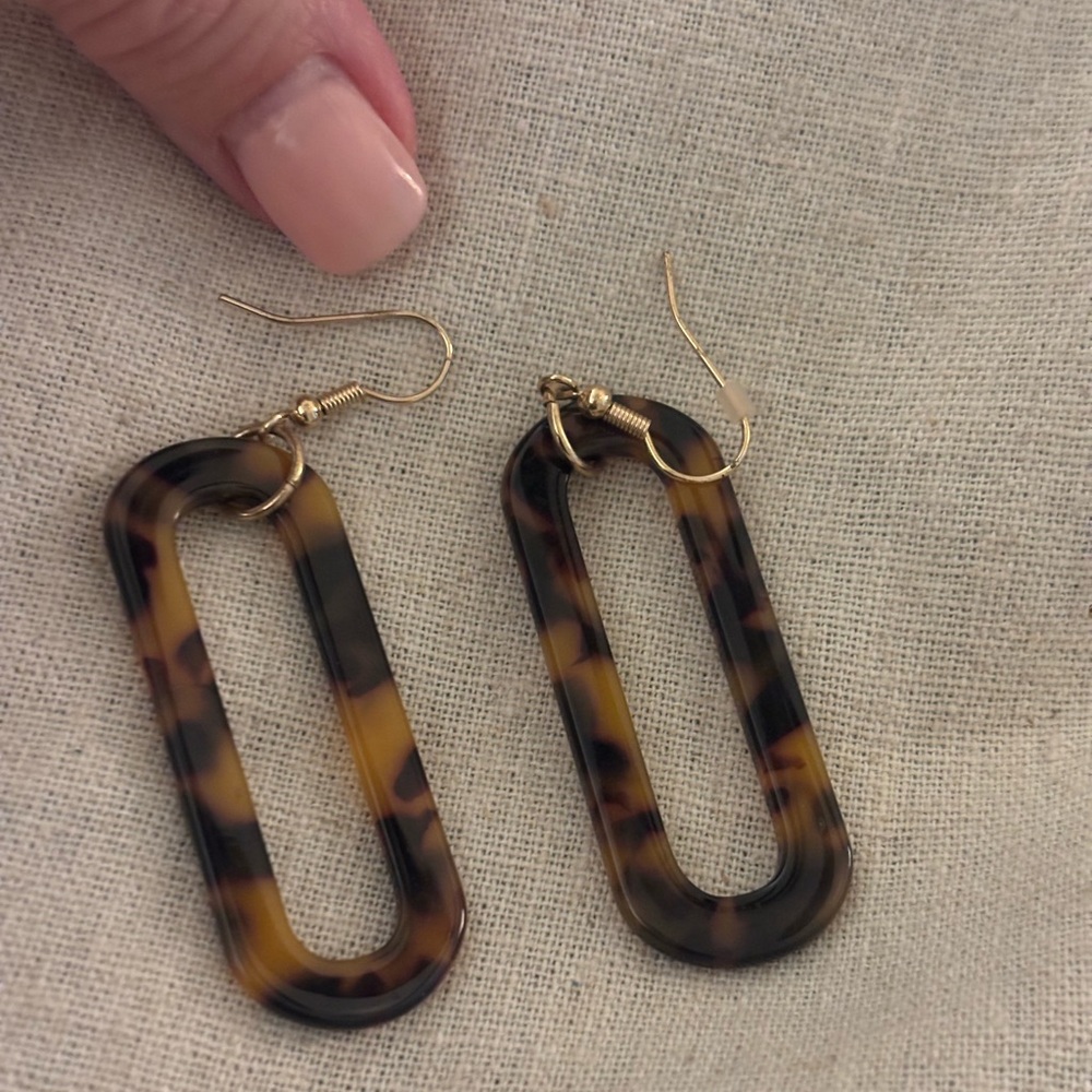 Tortoise Shell Oval Earrings